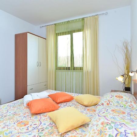 Apartment Jadranko 1761 Peroj Exterior foto