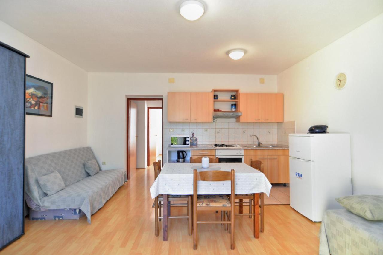 Apartment Jadranko 1761 Peroj Exterior foto