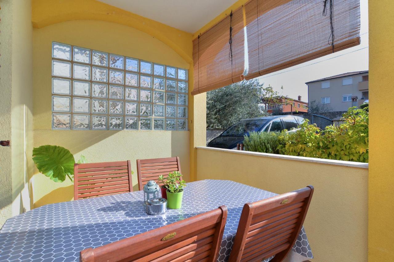 Apartment Jadranko 1761 Peroj Exterior foto